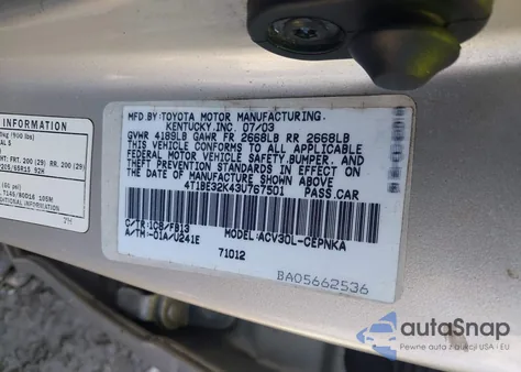 2003 Toyota Camry Le z USA, uszkodzony, nr VIN 4T1BE32K43U767501